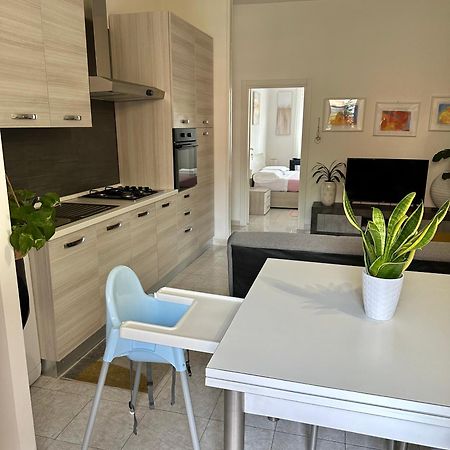 Appartamento Mirsie Bolonia Exterior foto